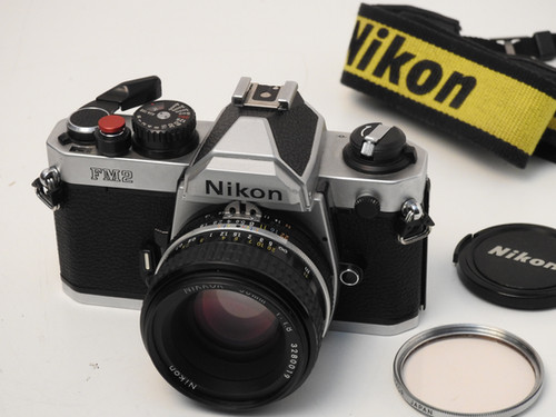 Nikon FM2 N SLR Fully Manual Film Camera + Nikon 50mm 1.8 in