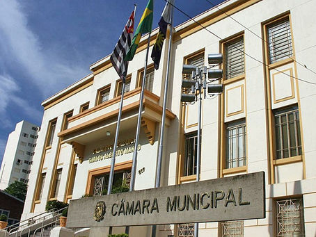 Vereadores debatem projetos sobre informações de empresa prestadora de serviço