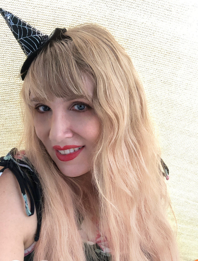 Halloween Patron Raffle / Witch Calendars / Doll / Art / Taschen / Merm Deck coupon!