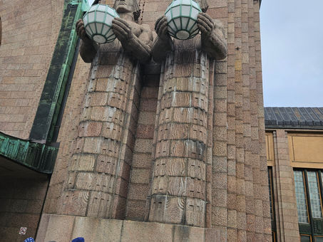 Who should file for Social Security early-age 62?