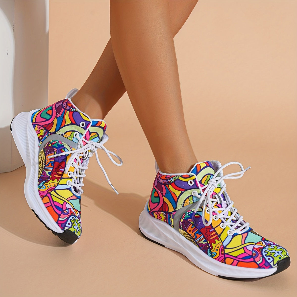 Hand-Painted Cartoon Print Women's Reflective Lace-Up High-Top Sneakers - Lightw