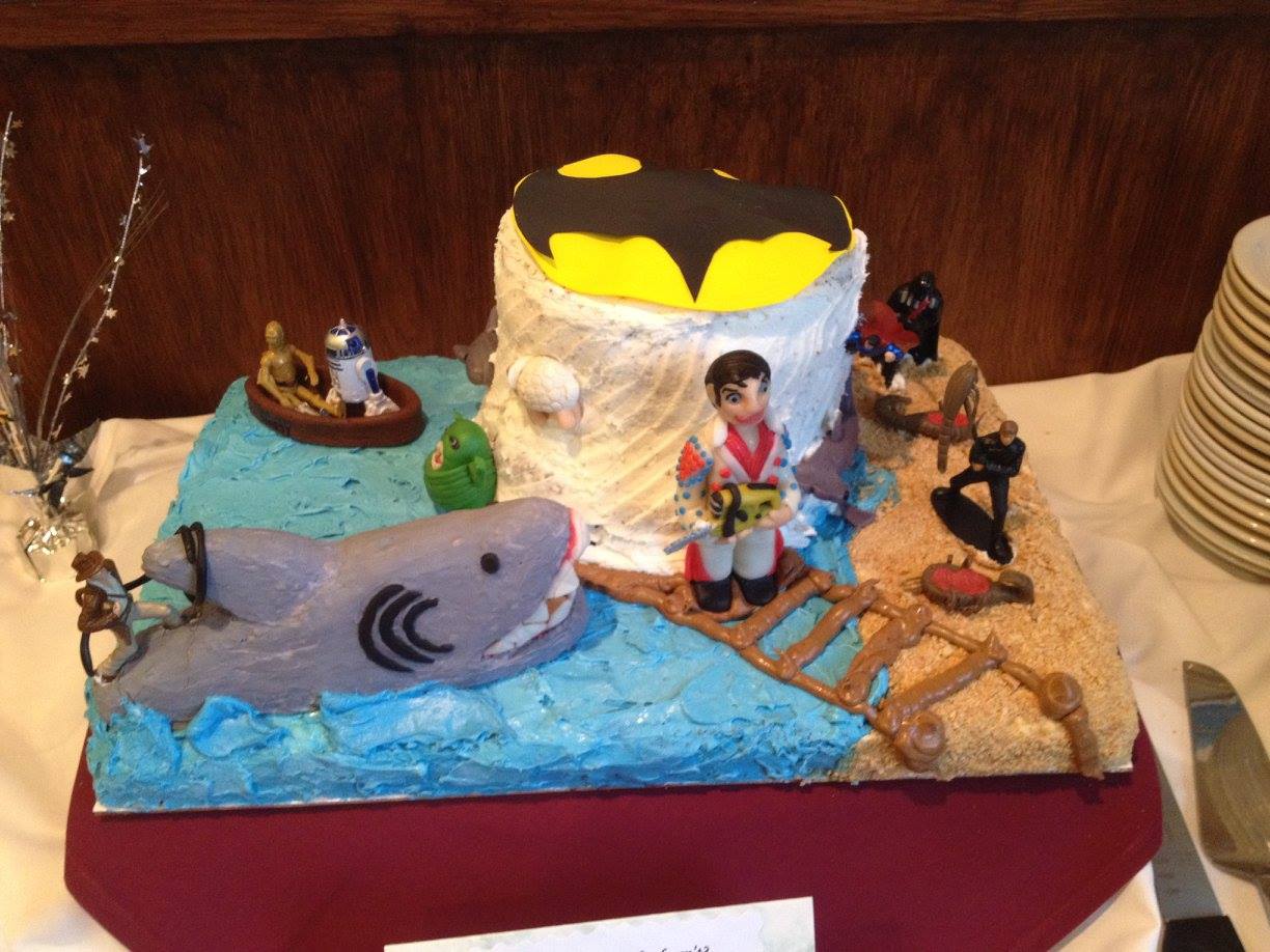 Movie Theme Cake .gif