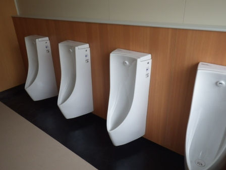 伊那東部中学校トイレ改修工事