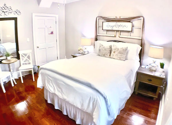 White Oak luxurious queen size bed