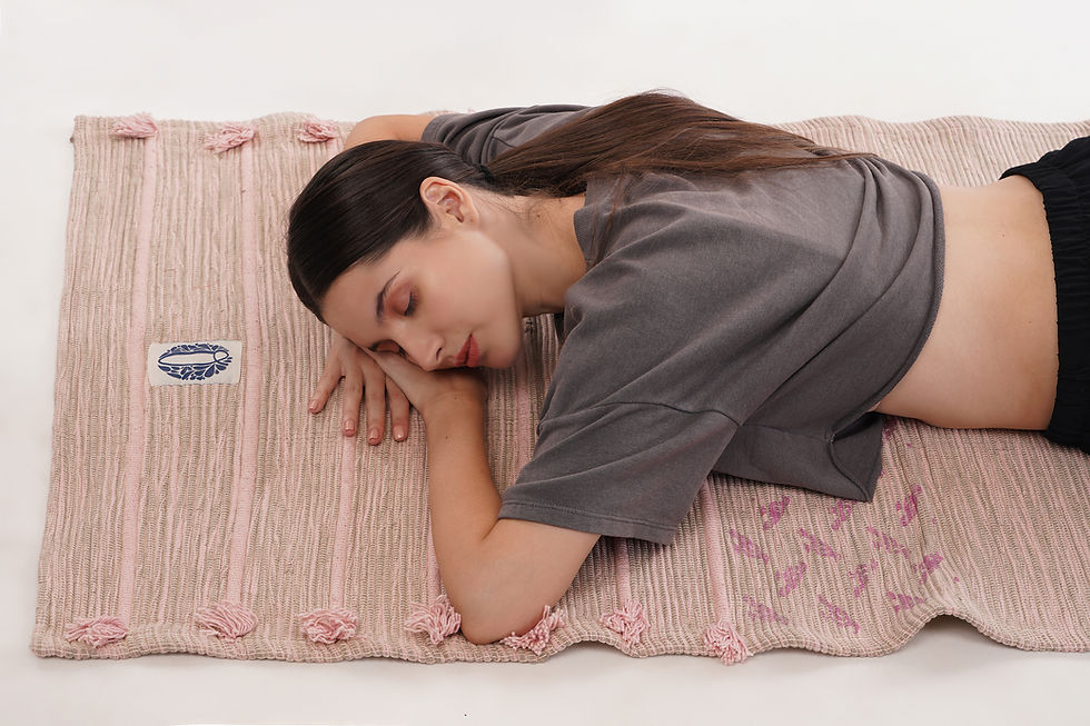 Exploring the Symbiosis of Yoga and Minimalism: Nurturing Freedom Through Simplicity