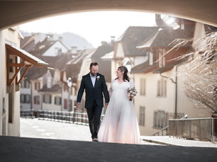 Liebe und Licht: Eine Winterhochzeit in Aarau