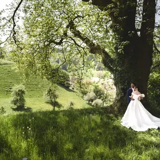 Hochzeitspaar Fotoshooting um Schloss Rued