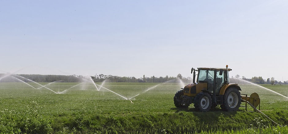 tractor-5096163_960_720 (1).jpg