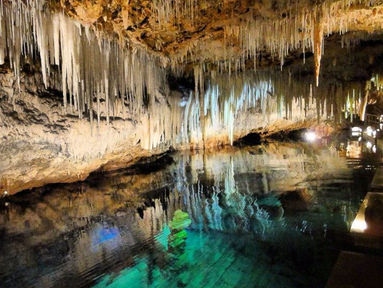 Anguilla: no Caribe cavernas e sítios históricos também atraem visitantes 