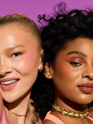 Fenty Beauty aposta em inovação com Shake ‘n Play, blush líquido de acabamento luminoso e intensidade ajustável