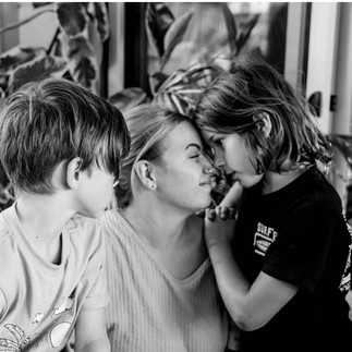 Lucy Humphries mother and two chlidren  |  Lucy Humphries Photography | Brilliant-Online
