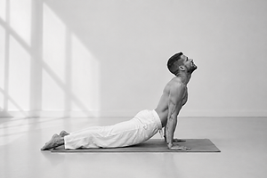 HATHA YOGA JONATAN ANTON.png