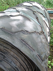 Bande caoutchouc à chevrons