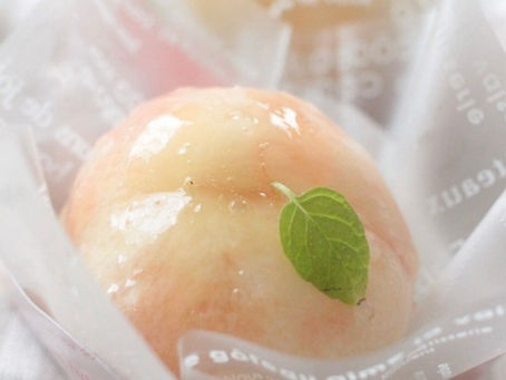 桃丸ごとケーキ