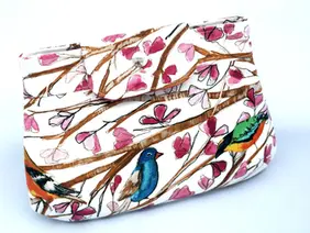 Unlocking Style: Exploring 10 Commonly Used Bag Closures