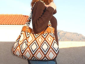 Roomy Pleated Bag – Free Pattern & Tutorial