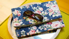 Sew this Simple Fold-over Zippered Clutch Purse