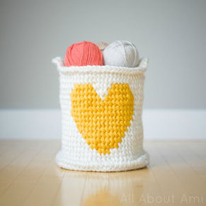 Warm and Sunny – Crochet a Heart Storage Basket