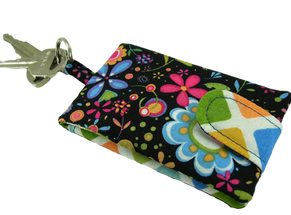 Check out the Card Wallet Key Chain PDF Tutorial by SundayGirlDesigns.