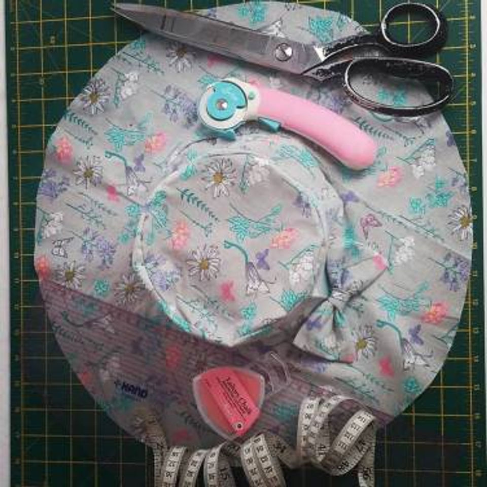 How to sew a ZERO WASTE fat quarter sun hat