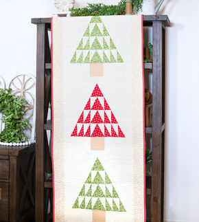 Evergreen Cheer: Make a Vintage-Style Christmas Tree Quilted Door Banner