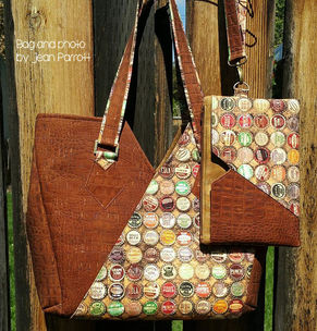 The Vespera Tote with Matching Wristlet