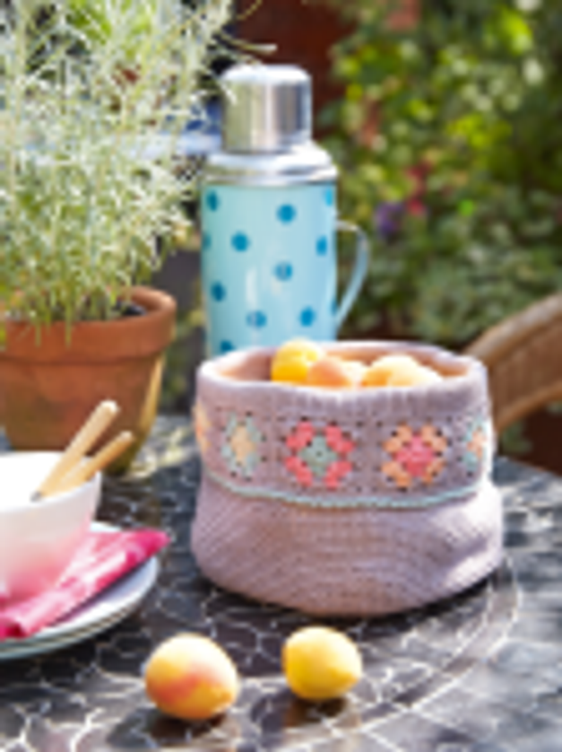 How to Crochet a Granny Square + Basket