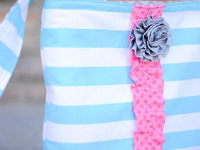 Sew a Cute Ruffled Cross-Body Tote Bag – Free Sewing Tutorial