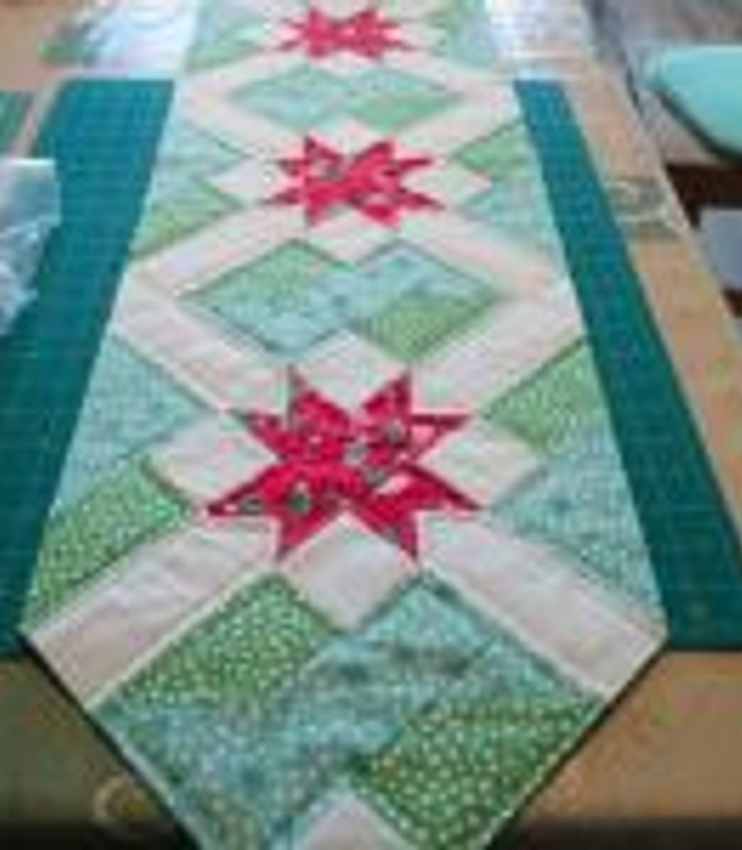 Star Crossing Table Runner Pattern from CB Crafty Corner