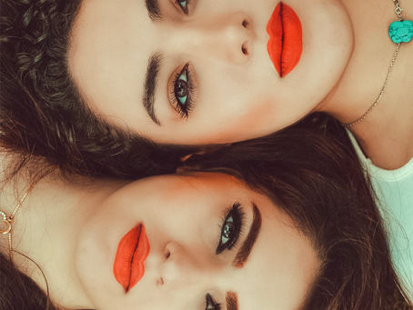Needle-less Lip Filler: What It Is & How It Compares to Injectables