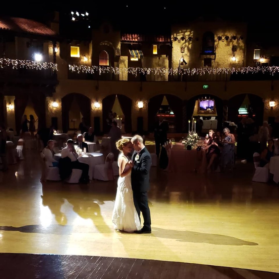 Indianapolis Wedding DJ Q It Up Sounds &amp; Entertainment