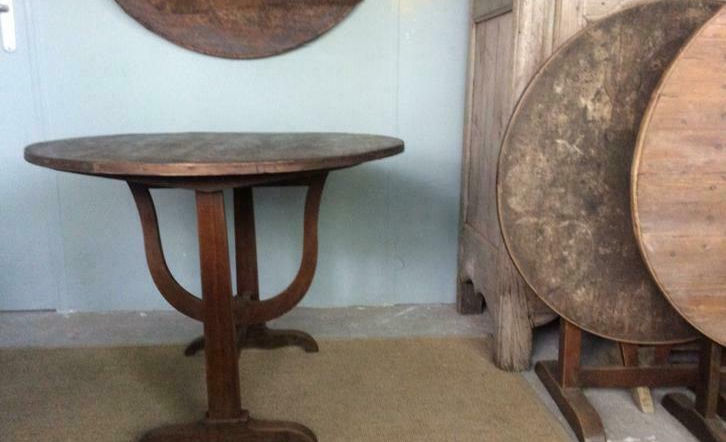 antieke Franse wijntafel