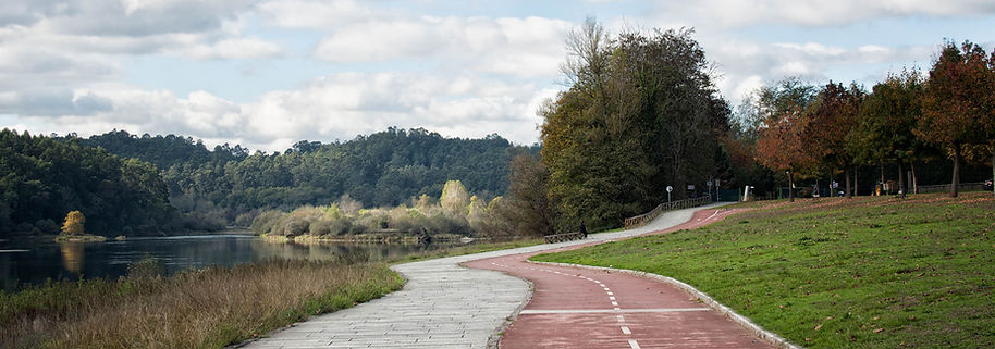 Paseo, carril bici, a lo largo del Miño en Salvaterra, un lugar para visitar, disfrutar y fotografiar como hizo Photoperiplo este otoño pasado.