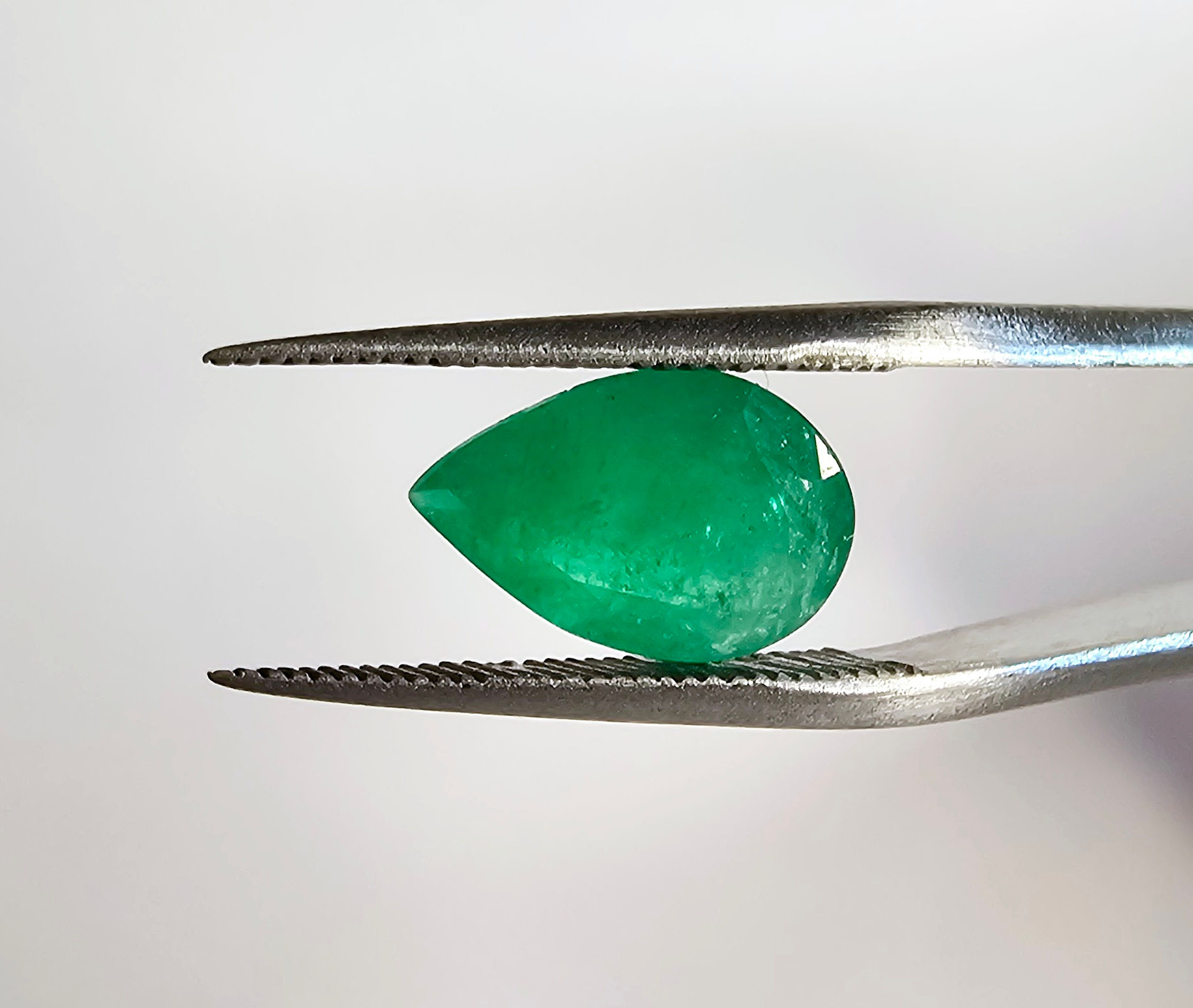 Émeraude Colombienne - Réf. # 1055 - 6.89 x 10.33 mm  - 1.47 ct.