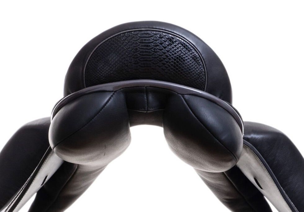 Thumbnail: Ideal T&T Dressage Saddle - Adjustable