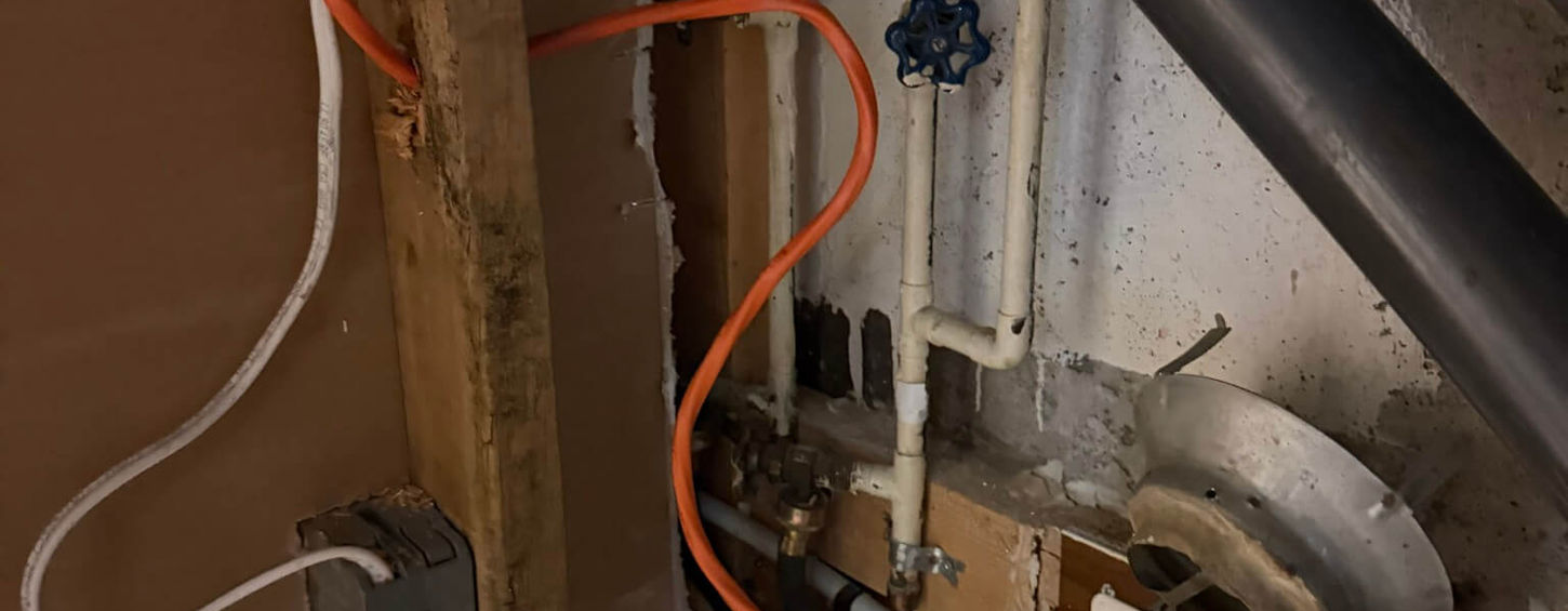 eelun_power_systems_basement_wall_wiring_inspection.jpg