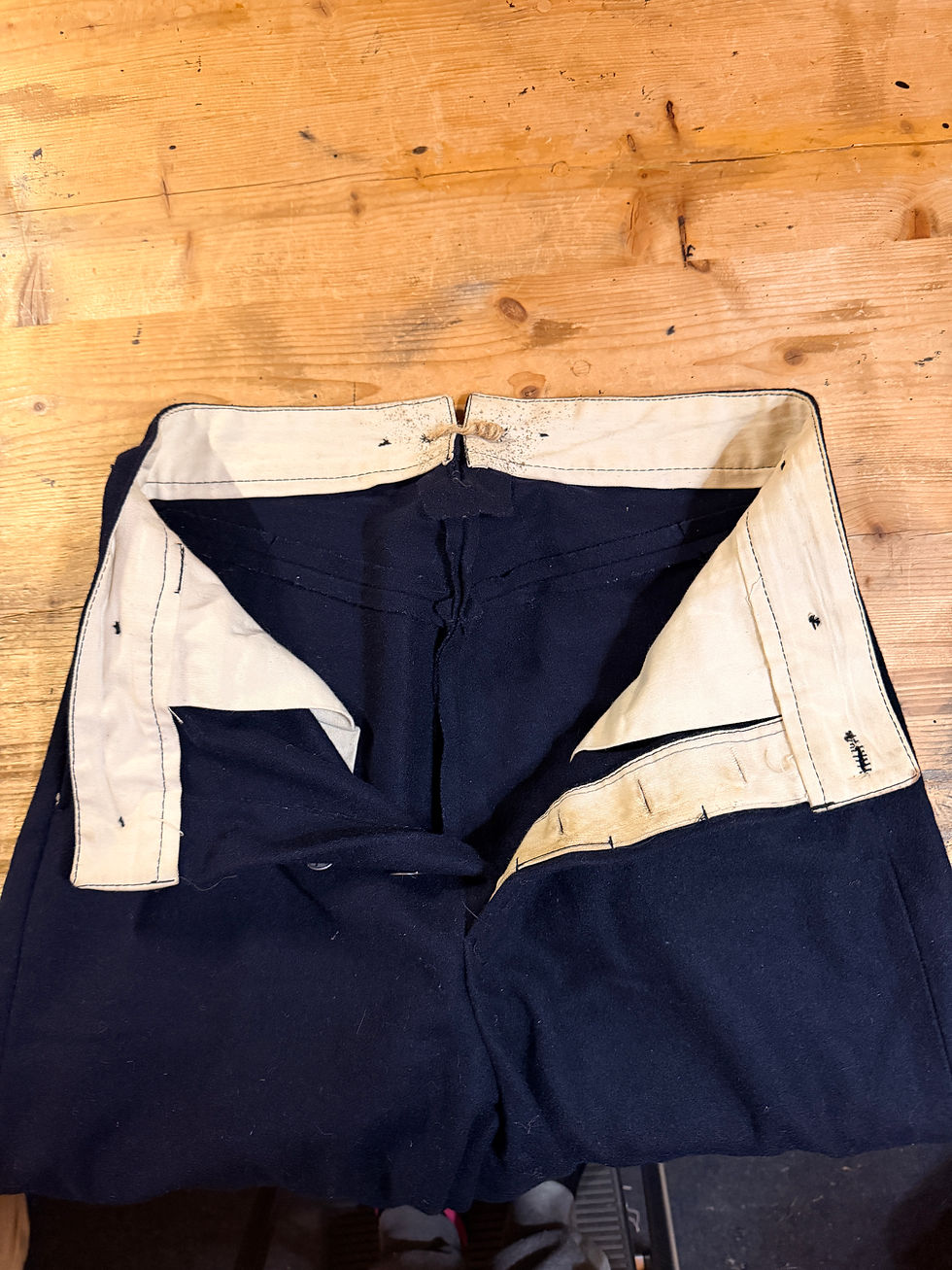 Thumbnail: USED Size 32 Dark Blue Trousers