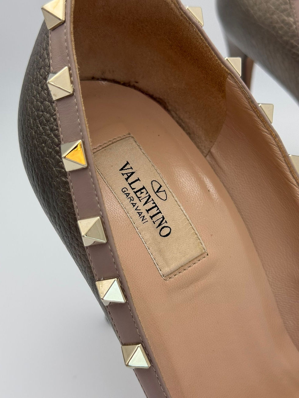 Thumbnail: Valentino Rockstud Heels