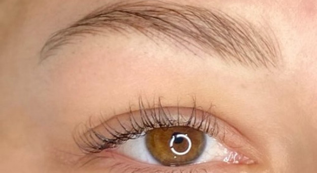 sourcils-nanobrows-microblading-quebec_edited.jpg