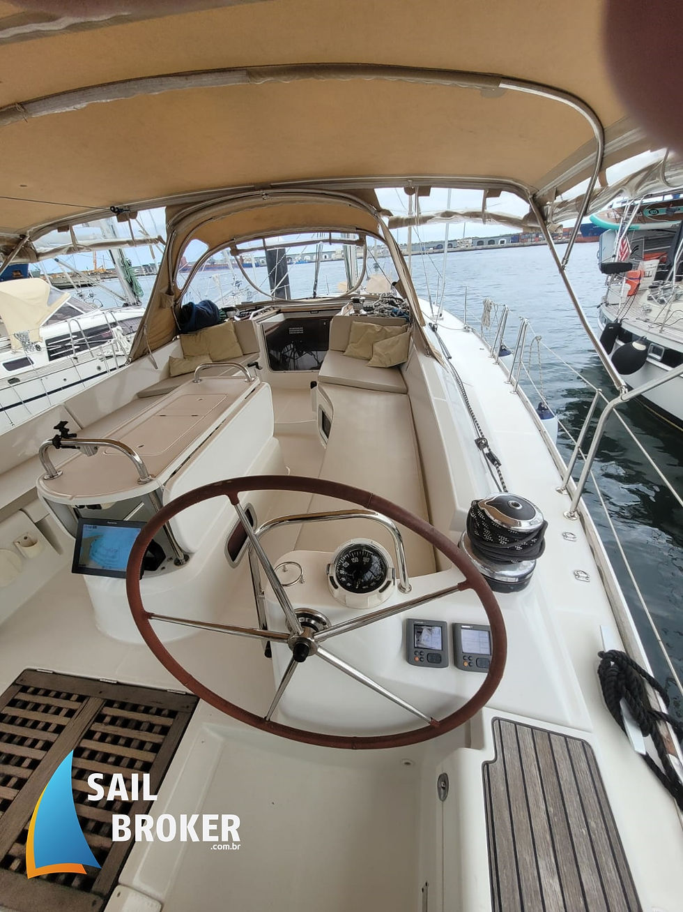 Jeanneau 50 DS SAIL BROKER (10)