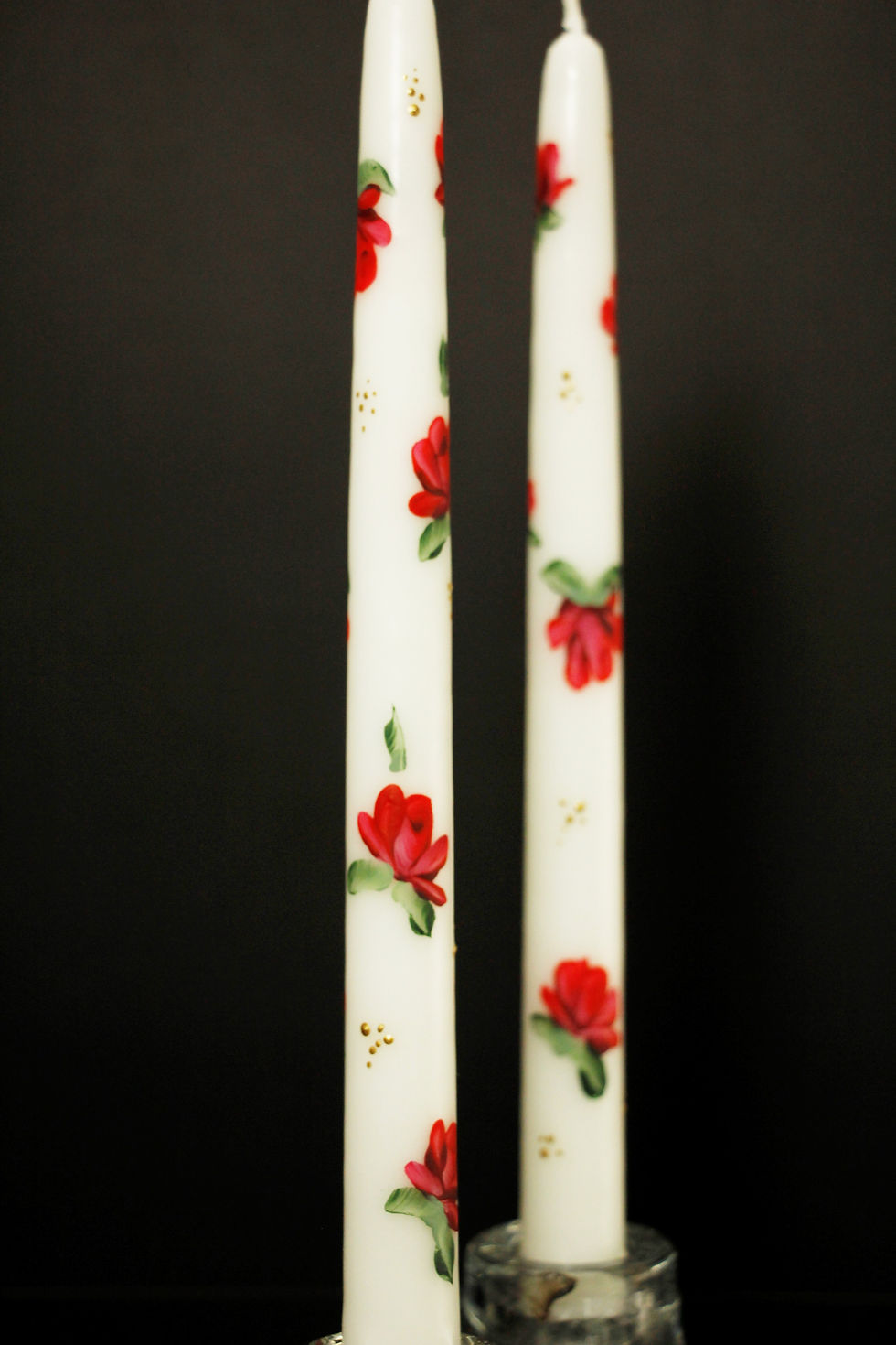 Miniaturbild: Painted  Roses on White Taper,
