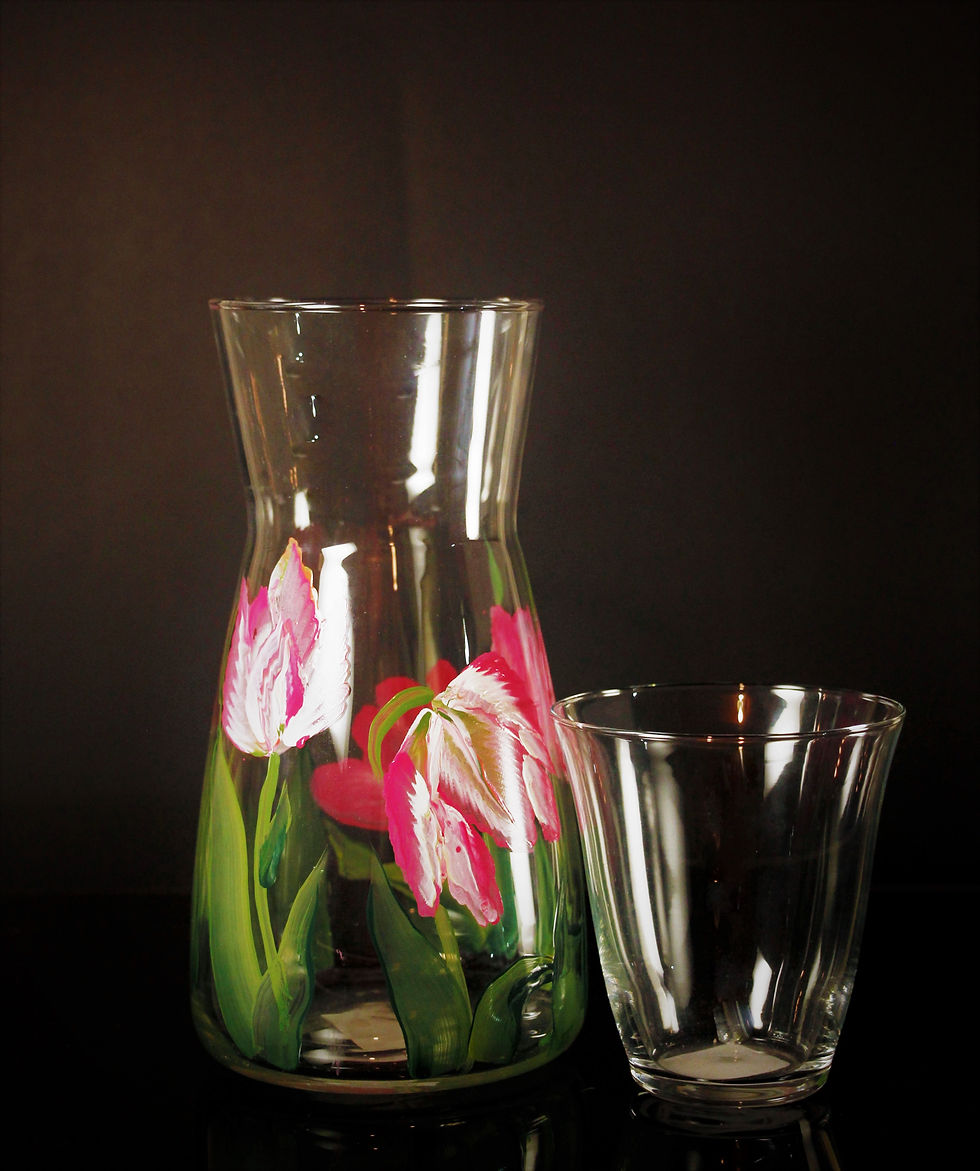 Miniatura: Beside carafe set with tulips painted on