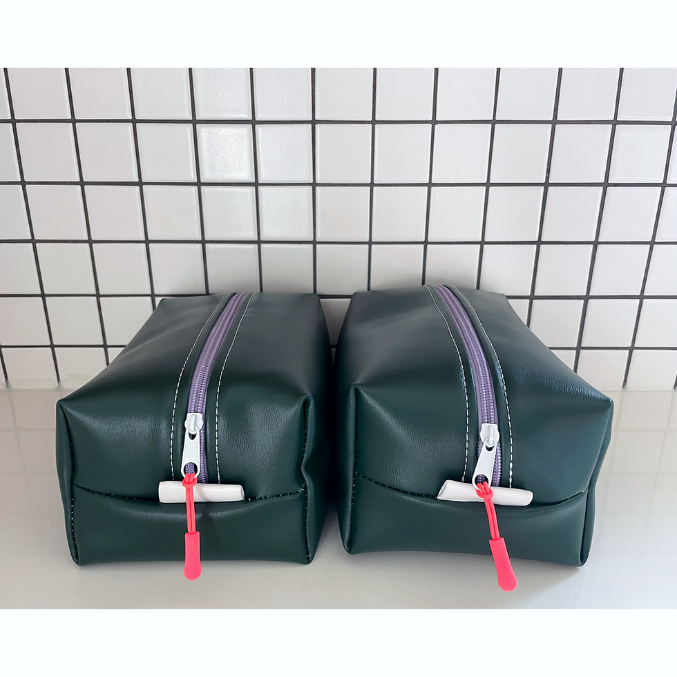 Thumbnail: Vinyl Travel Bag, Forest Green