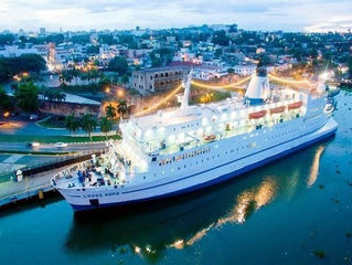 ESPERA VERACRUZ MEGALIBRERÍA FLOTANTE