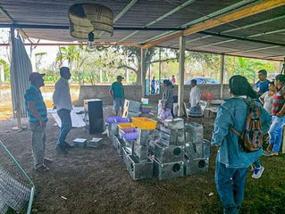 ARGENIZ VAZQUEZ ENTREGA PROYECTO PRODUCTIVO EN LA COMUNIDAD LOS PINOS
