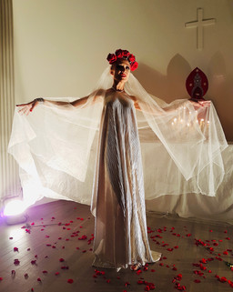 Photo Adam Wittek - 2019
Headpiece & Costume: Uhuru Matahari