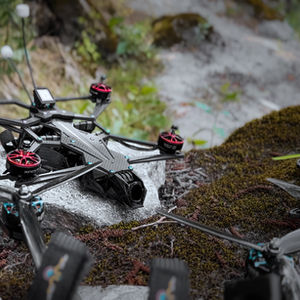 P7 - Ultra compact, Agile, 7" Prototype Frame for Long Range