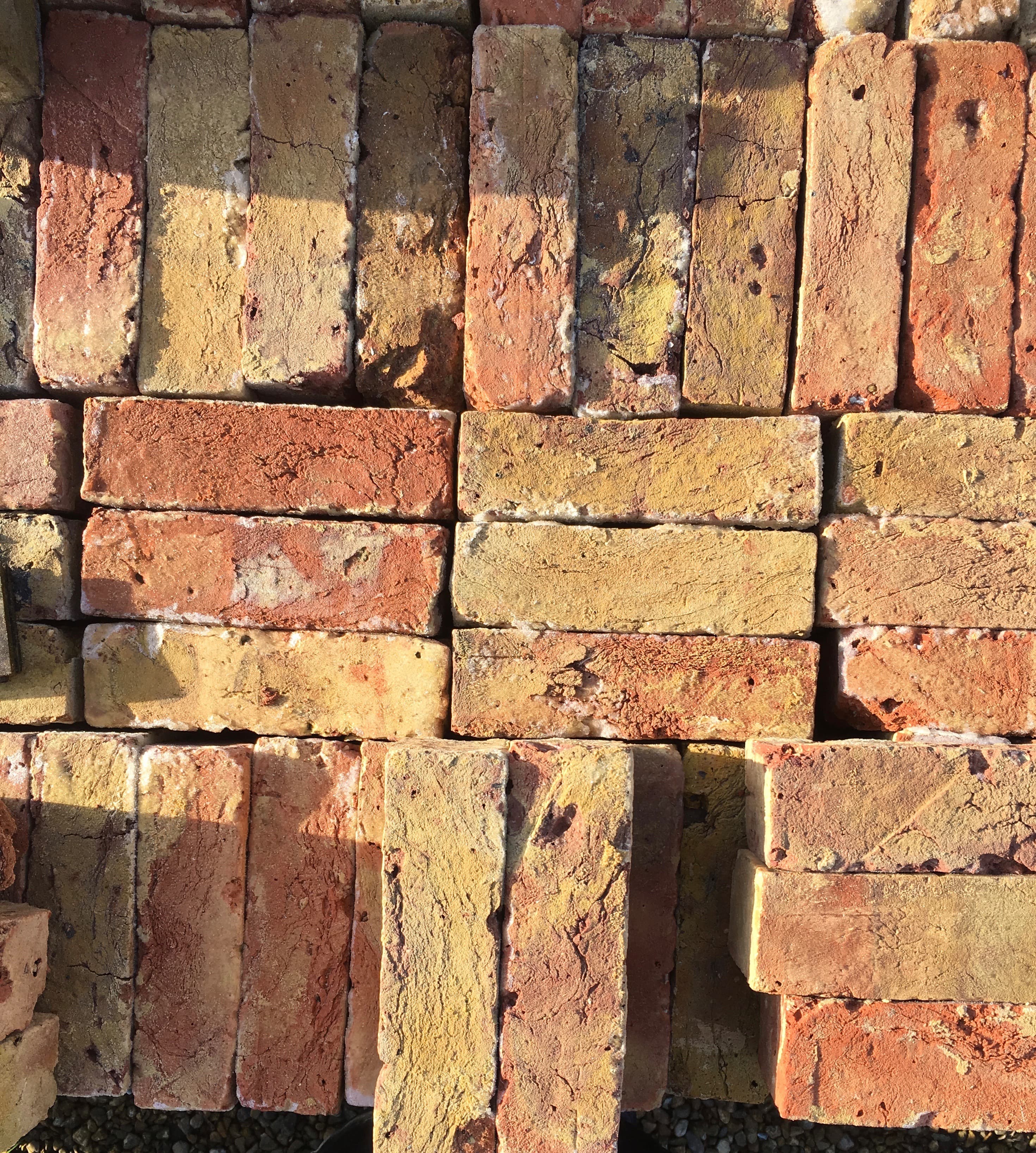 slider 3 bricksjpg-min