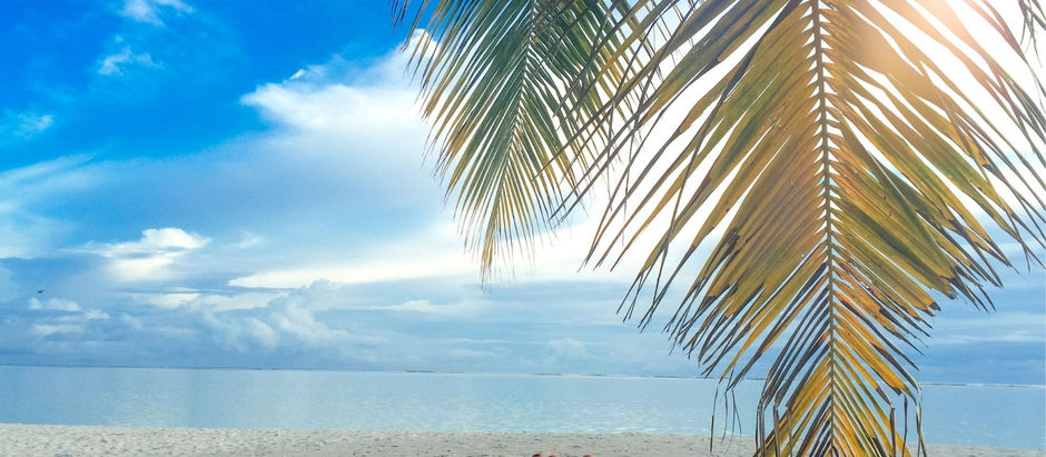 Top 5 Summer Vacation Nail Care Tips