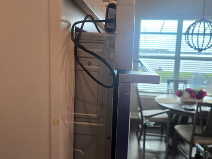 GE Microwave - Display Frozen
